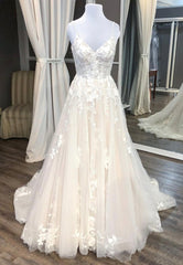 Garden Wedding, Champagne V-Neck Lace Long Prom Dresses, A-Line Evening Dresses