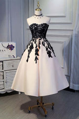 Bridesmaids Dresses Fall, A-line Satin Short Prom Dresses,Homecoming Dress with Black Lace