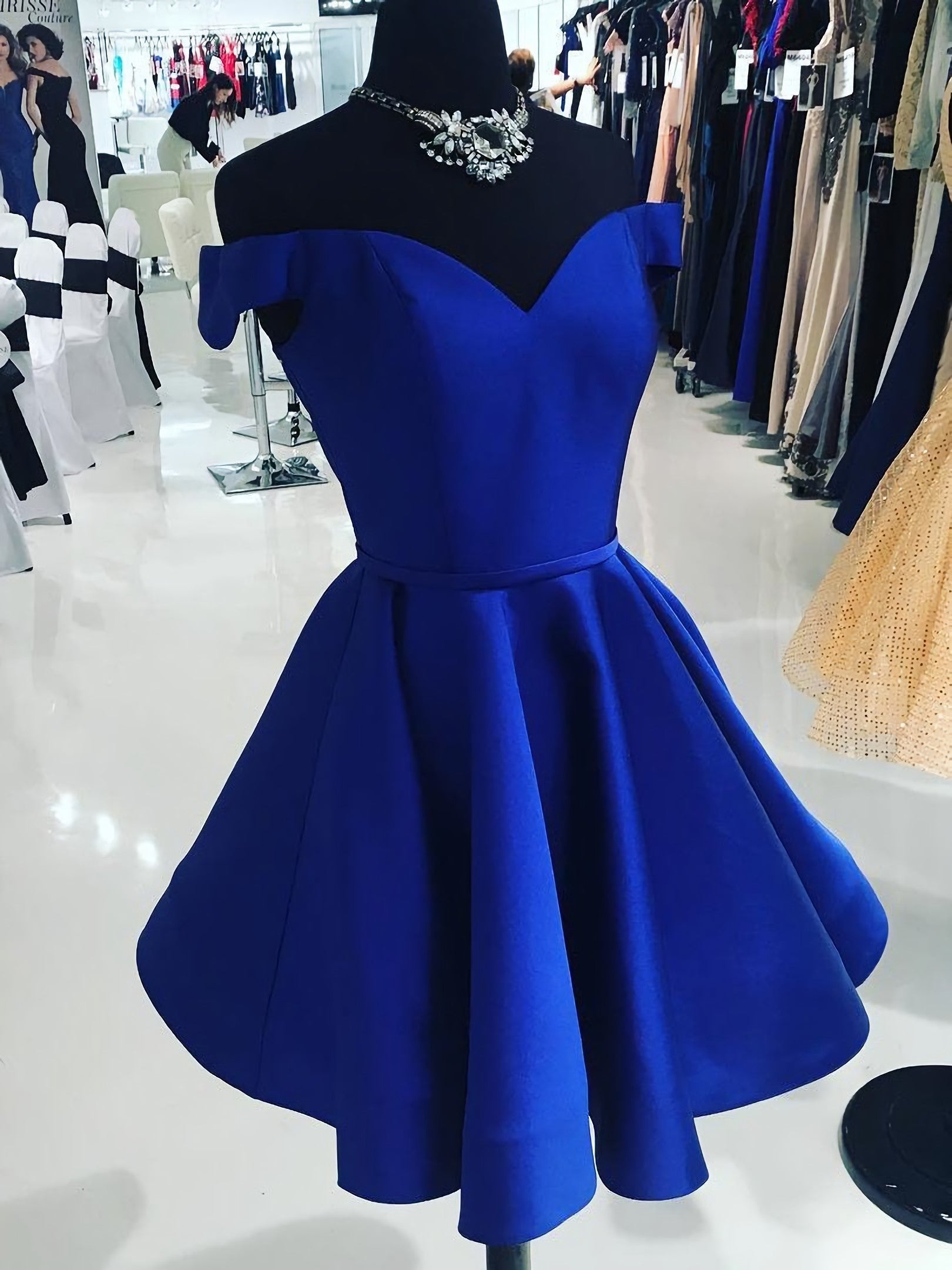 Bridesmaid Dresses Black, A Line Off The Shoulder V Neck Cheap Royal Blue Short Knee Length Taffeta Dc07 Prom Dresses